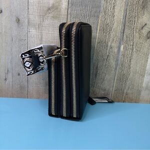 Triple Zippered Crossbody Wallet/Phone/Purse Black Color w/Guitar Straps